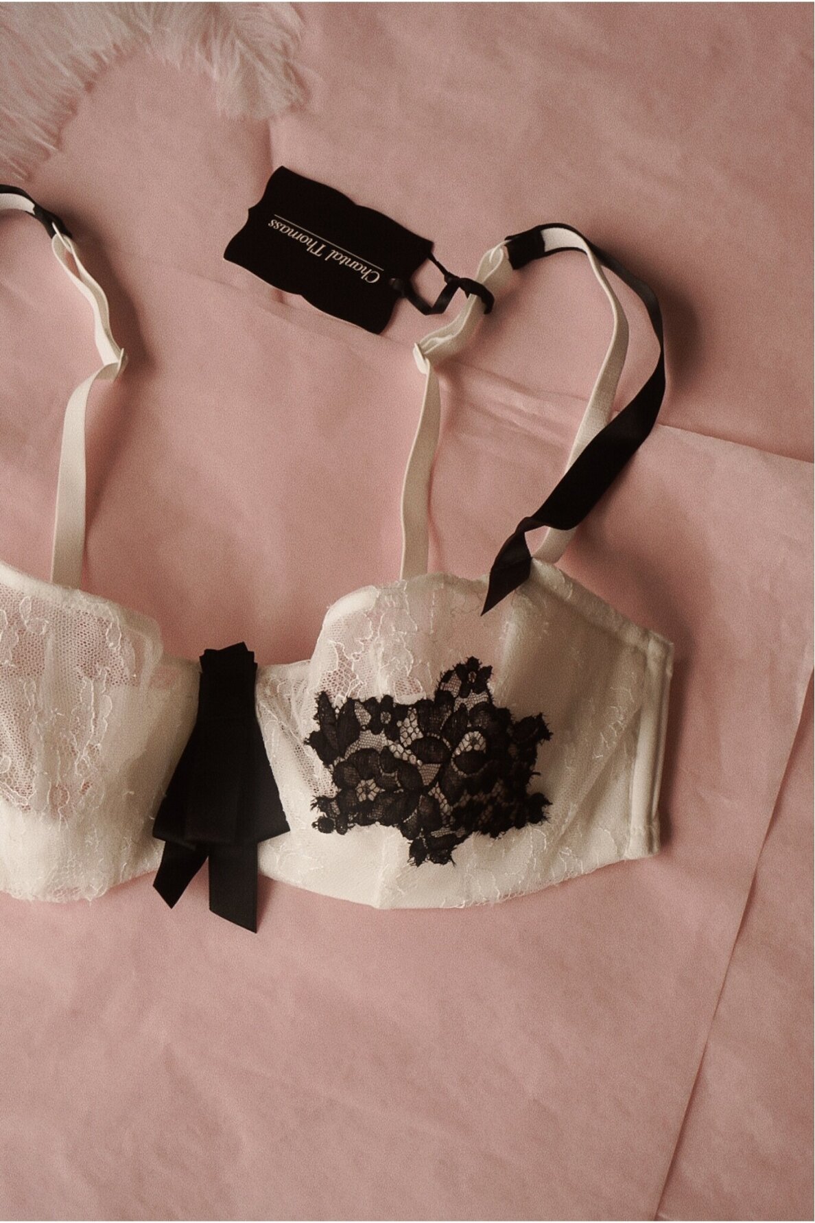 Chantal Thomass Laces Bra Tombeuse  4
