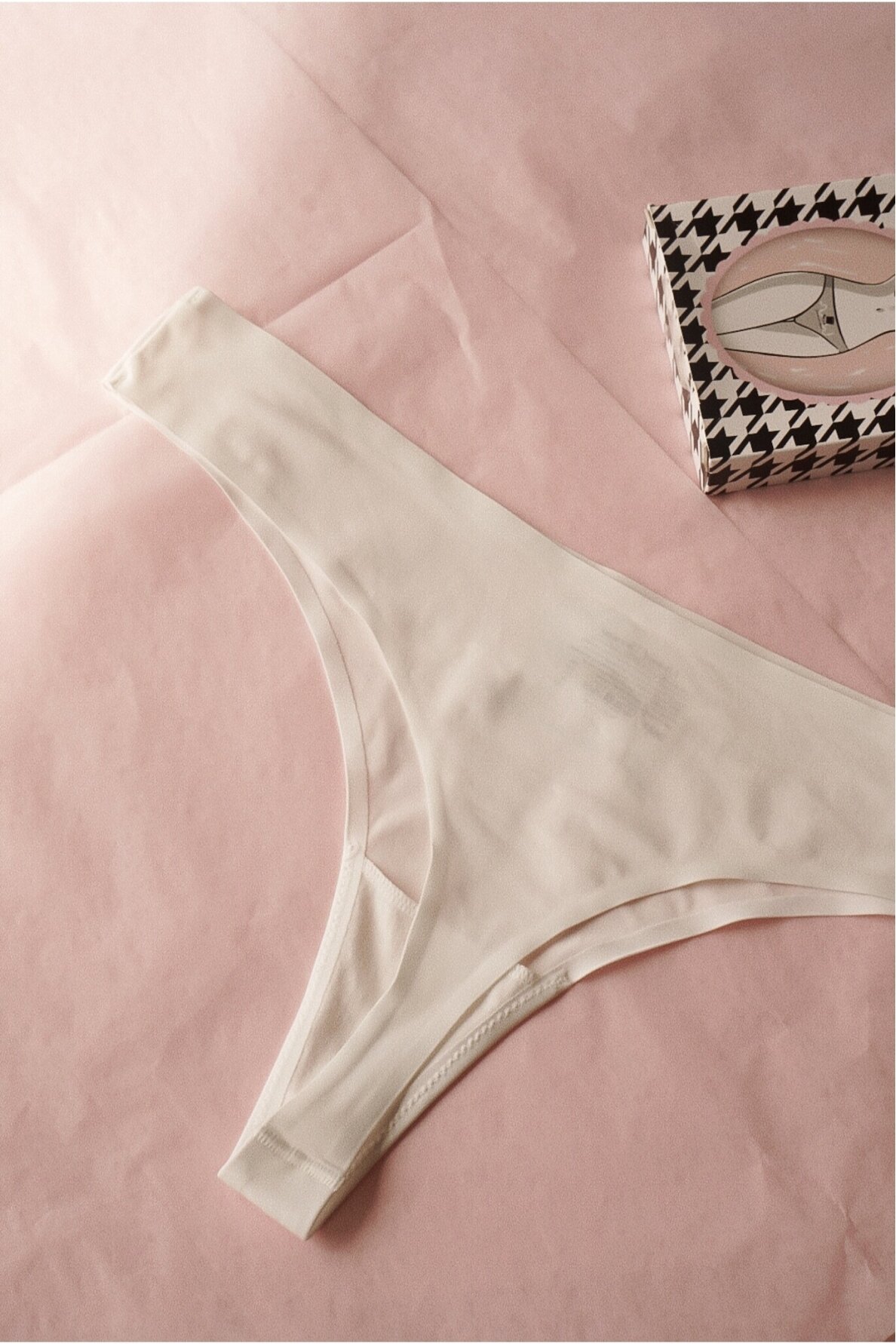 Chantal Thomass Panties Milk L 2