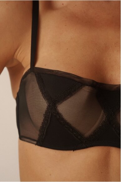 Chantal Thomass Laces Bra 3