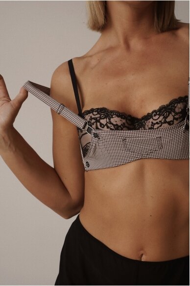 Chantal Thomass Laces Bra 2