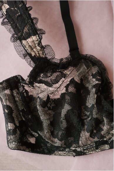 Chantal Thomass Laces Bra 2