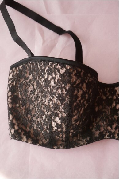 Chantal Thomass Laces Bra 1
