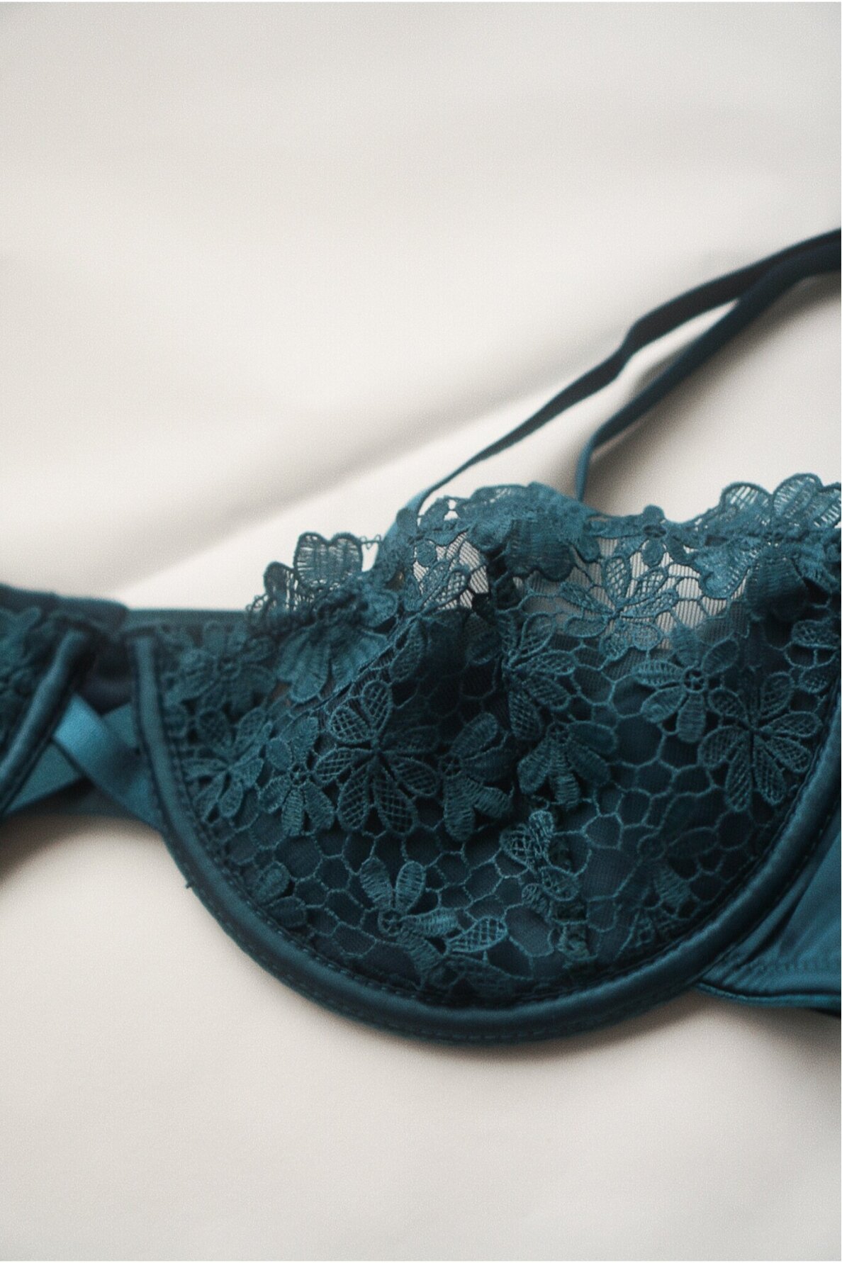 Oh La La Cheri Paris 3 Pieces Set Electric Colour 6 Oh La La Cheri Paris 3 Pieces Set Electric Colour 6