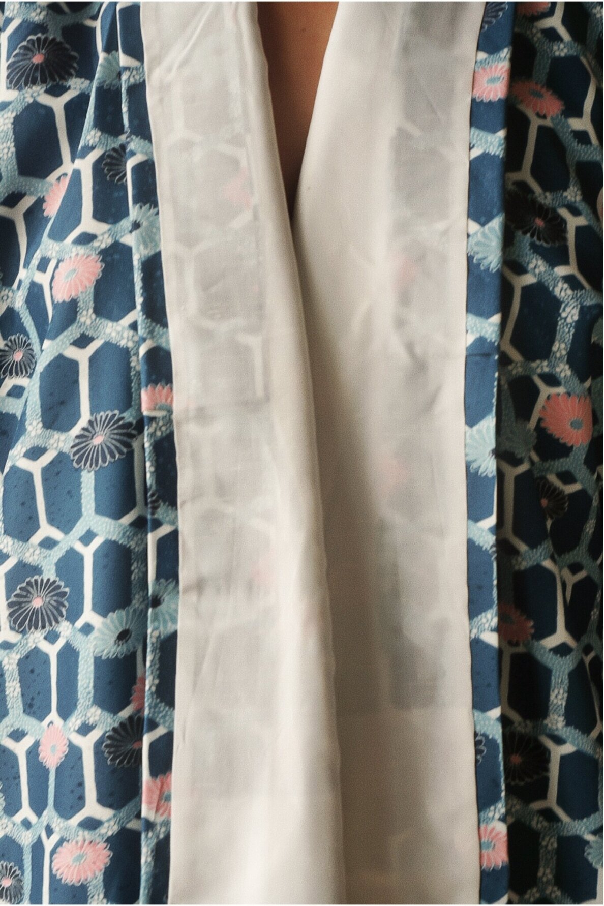 Vintage Authentic Japanese Kimono Hand Made One Size 6 Vintage Authentic Japanese Kimono Hand Made One Size 6