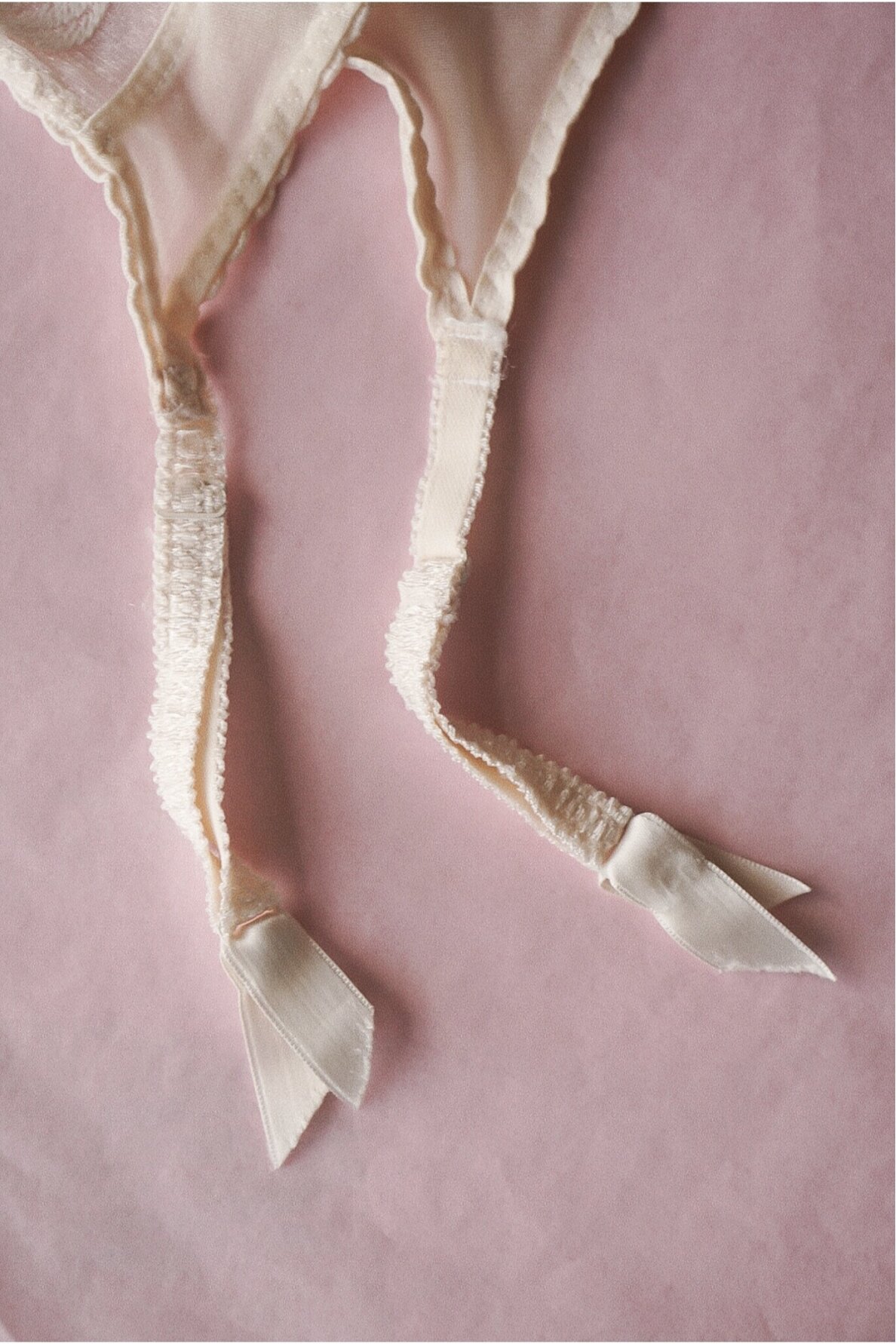 Vintage Laces Suspender Belt Size M 2