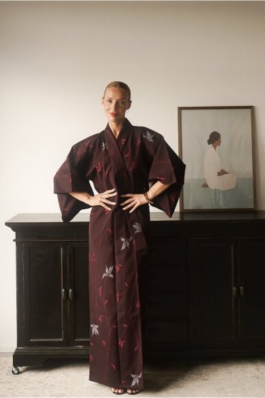 Vintage Authentic Japanese Kimono Hand Made One Size Vintage Authentic Japanese Kimono Hand Made One Size