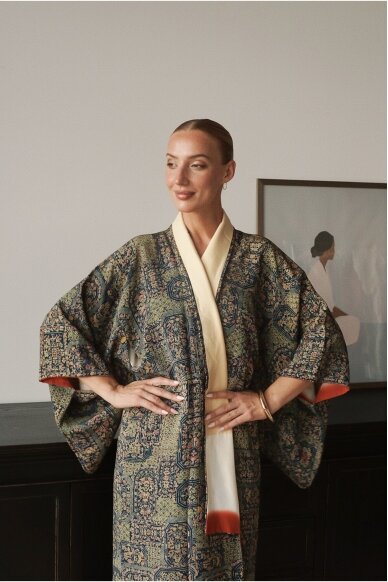 Vintage Authentic Japanese Kimono Hand Made One Size 4