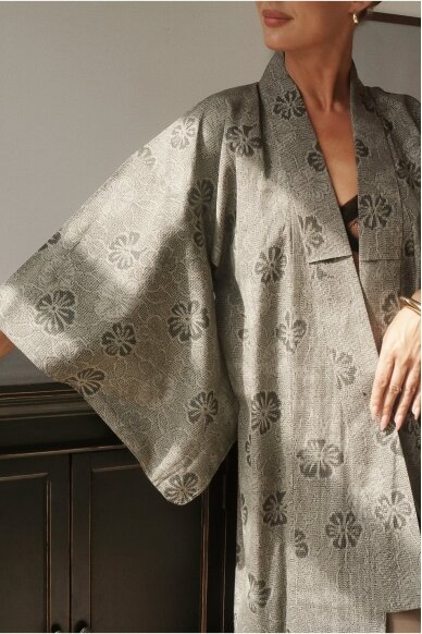 Vintage Authentic Japanese Kimono Hand Made One Size 4