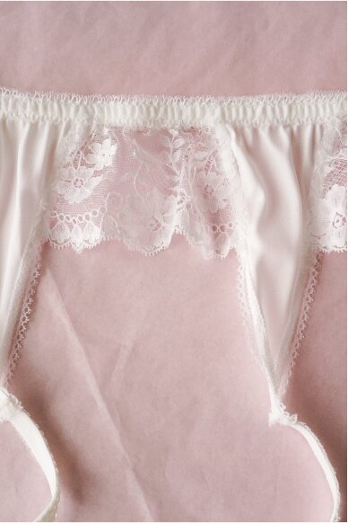 Vintage Laces Suspender Belt Size S 1