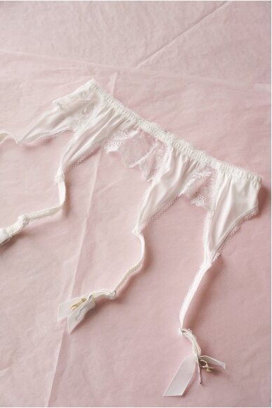 Vintage Laces Suspender Belt Size S