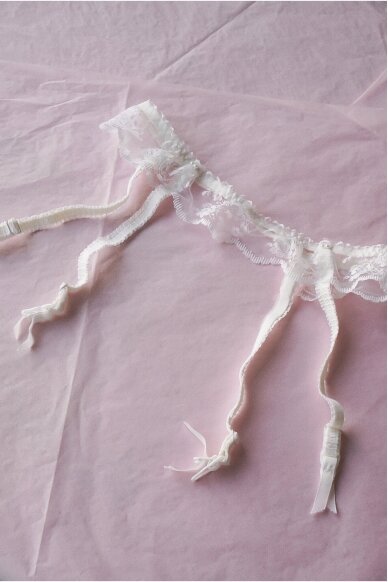 Vintage Laces Suspender Belt Size S
