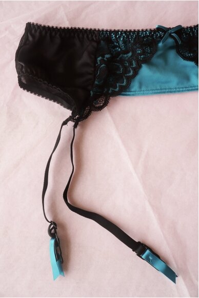 Vintage Laces Suspender Belt Size S 2