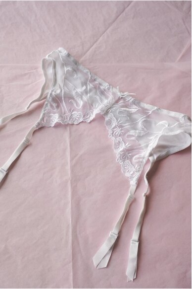 Vintage Laces Suspender Belt Size S