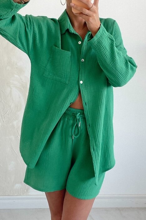 Žalias muslino kostiumėlis